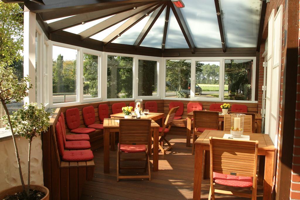 Hotel Waldgasthof Schoening Friesoythe Exterior foto